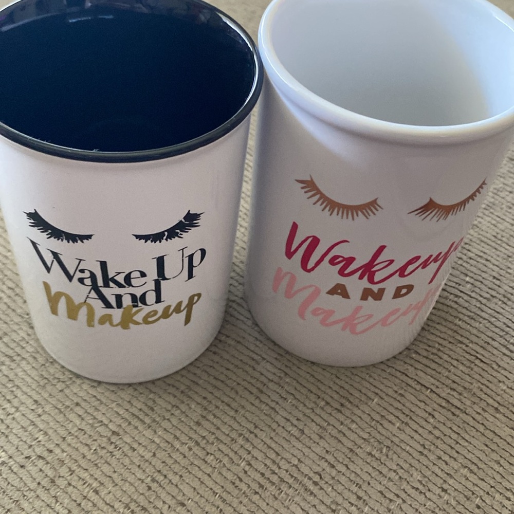 Makeup brush holders - Picture 2 of 5